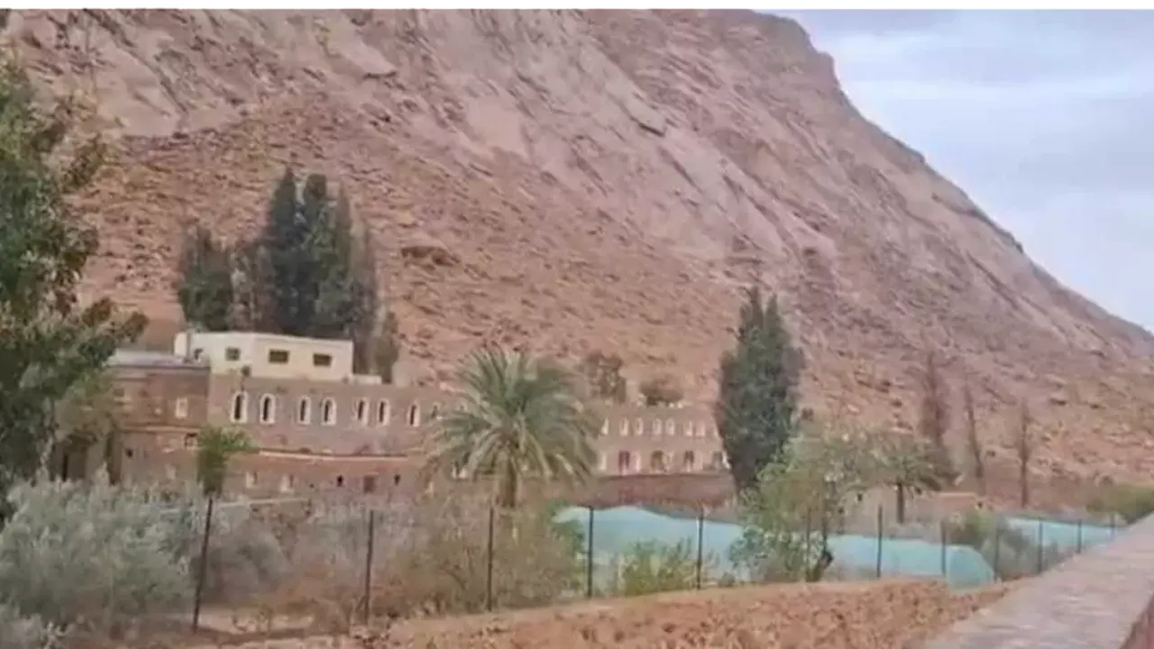 توقعات بهطول أمطار غزيرة وأجواء غائمة تشهدها مدينة سانت كاترين اليوم